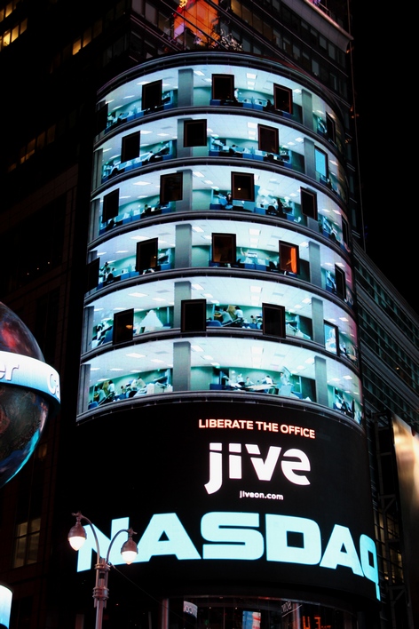 ���-����